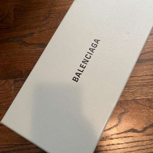 Balenciaga pool slides size 38 - Picture 2 of 3